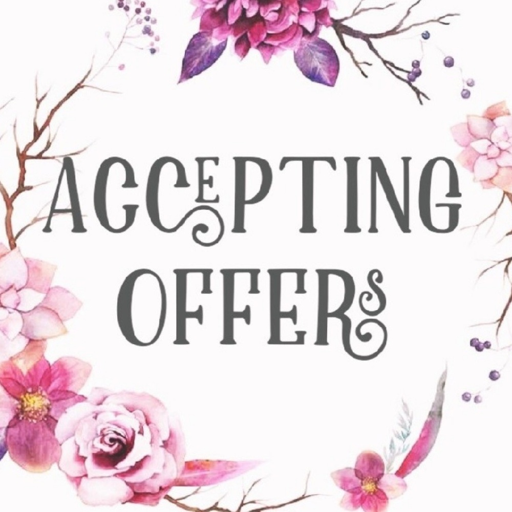 SHARE  THIS🌼🙋Anything in my closet!!🙋 OFFERS ??